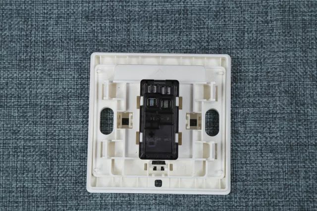 測評|無邊框開關之ABB、施耐德、西門子、羅格朗、西蒙