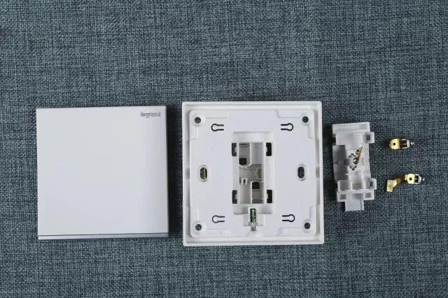 測評|無邊框開關之ABB、施耐德、西門子、羅格朗、西蒙